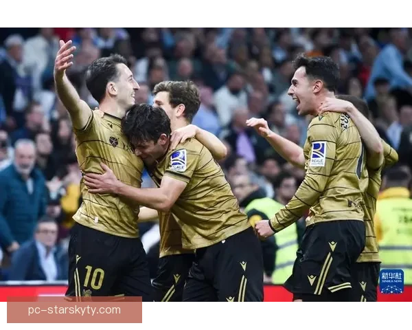 巴尔韦德称维尼修斯并肩作战榜样